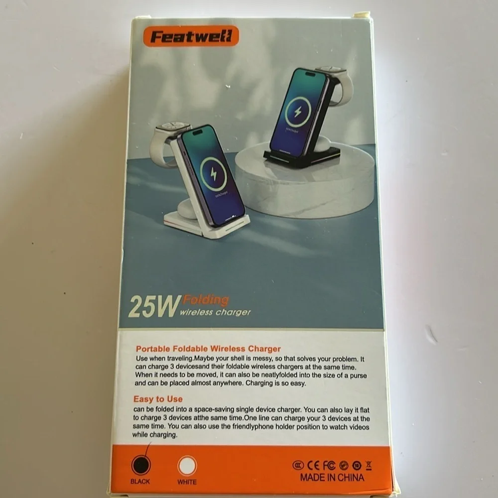 Featwell Folding 25W Wireless Charging Station. Charges 3 items at once! NEW